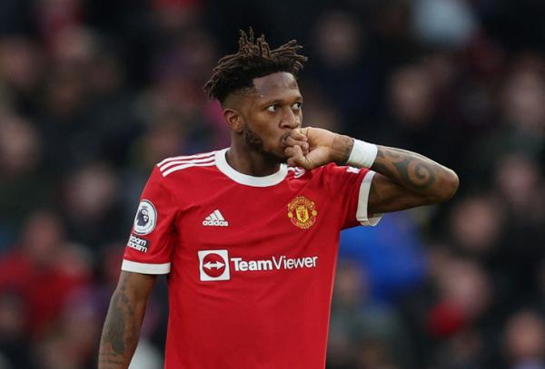 Fred Gelandang Manchester United, Fred merayakan gol ke gawang Leicester City dalam laga Liga Inggris 2021/2022 di Stadion Stamford Bridge, Sabtu (3/4/2022). (Foto: REUTERS)