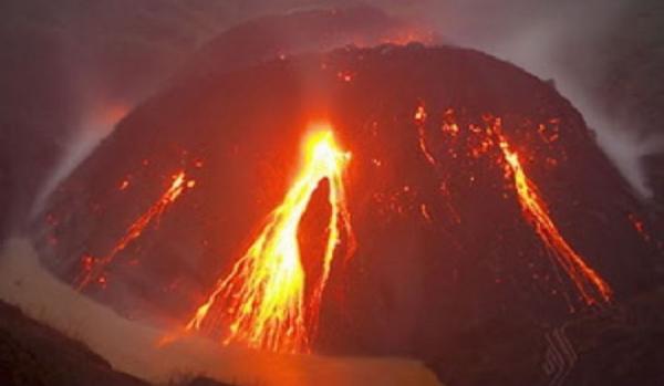 Detik-detik menegangkan letusan Gunung Kelud  2014. (Foto: ist)