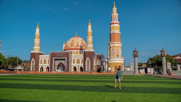 Masjid Al-Imam Majalengka jadi salah satu destinasi wisata religi yang layak dikunjungi. (FOTO: ISTIMEWA)