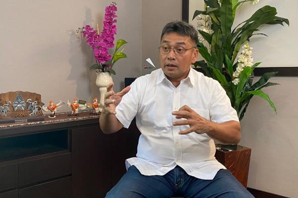 Direktur Bisnis Jaringan dan Layanan Keuangan PT Pos Indonesia Charles Sitorus. (Foto: dok PT Pos)