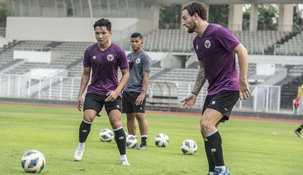 Pemain Timnas Indonesia U-23, Marc Klok saat beraksi dalam laga uji coba di Korea Selatan. (Foto: Instagram/@pssi)