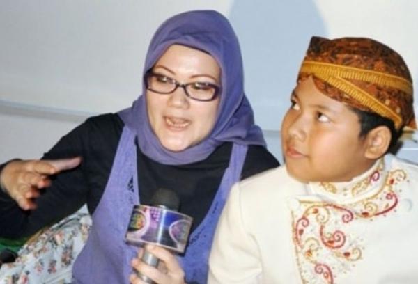 Gita Istri Rhoma Irama Deretan Istri Cantik Rela Dipoligami Rhoma Irama. (Foto: Instagram)