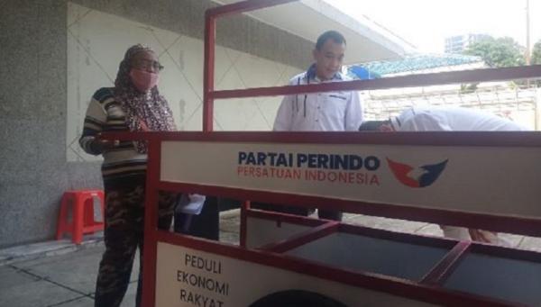 Dapat Gerobak Gratis Penjual Sayur Terima Kasih Banyak Partai Perindo 9104