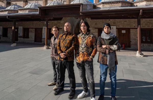 Al El Dul Al El Dul bersama Ahmad Dhani. (Foto: IG)