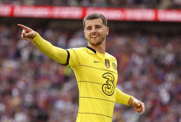 Gelandang Chelsea, Mason Mount Gelandang Chelsea, Mason Mount berselebrasi seusai mencetak gol ke gawang Crystal Palace dalam laga semifinal Piala FA 2021/2022 di Stadion Wembley, London, Minggu (18/4/2022). (Foto: REUTERS/John Sibley)