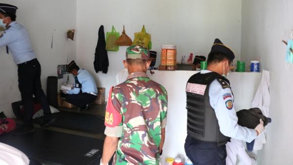 Lapas Karangasem Bali Dirazia, Petugas Temukan Paku hingga Korek