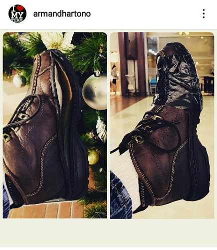 Postingan sepatu Armand Hartono menambal sepatunya yang rusak menggunakan lakban. (Foto: Instagram @armandhartono)
