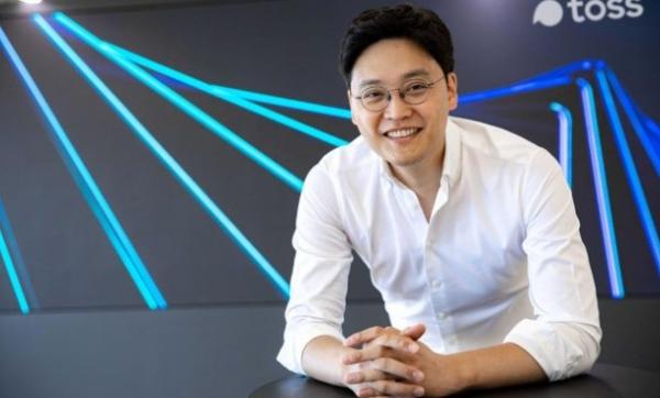 Lee Seung-gun, mantan dokter gigi sukses jadi miliarder yang punya startup fintech paling berharga di Korsel. Foto: Forbes