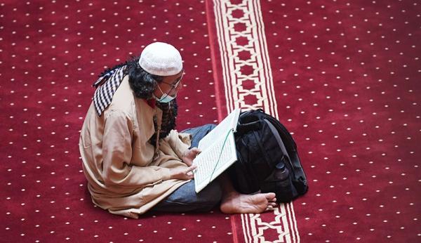 Bacaan Niat I'tikaf Di Masjid: Arab, Latin, Artinya, Lengkap Tata Cara ...