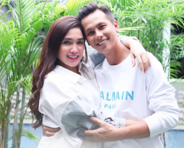Artis Ganteng Menikah dengan Wanita Lebih Tua. (foto: Instagram)