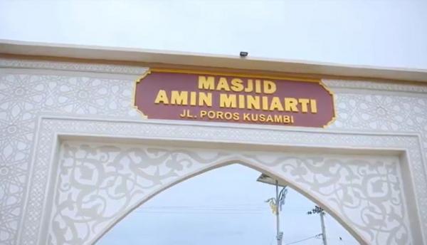 Masjid megah di Muna Barat, Sulawesi Tenggara dibangun oleh suami untuk menunaikan wasiat almarhum istri. (Foto: iNews/Andhy Eba)