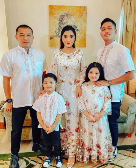 Artis Tidak Pulang Kampung. (Foto: Instagram)