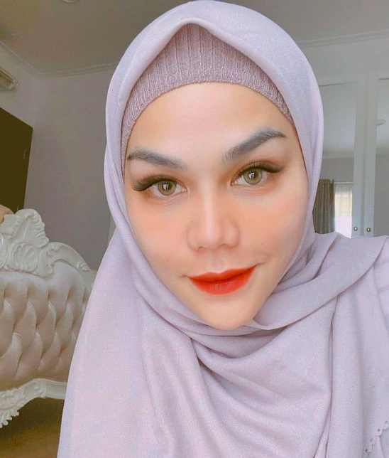 Deretan Artis Mualaf Merayakan Lebaran. (Foto: Instagram)
