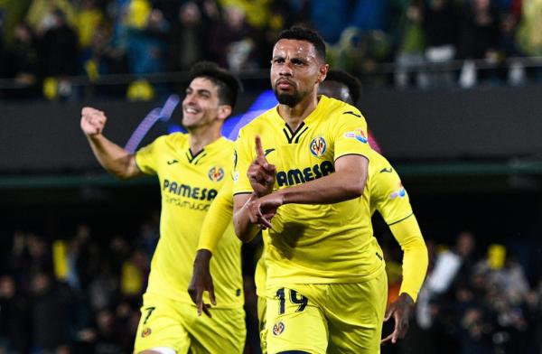Pemain Villarreal, Francis Coquelin vs Liverpool Gelandang Villarreal, Francis Coquelin merayakan gol ke gawang Liverpool dalam laga semifinal Liga Champions 2021/2022 leg kedua di Stadion de la Ceramica, Rabu (4/5/2022). (Foto: REUTERS/Pablo Morano)