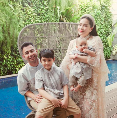 rtis Belikan Baju Lebaran Anak Paling Mahal. (Foto: instagram)