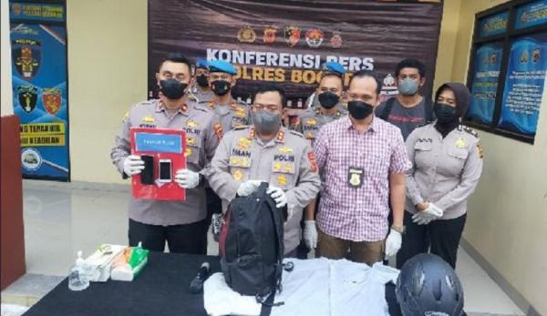 Kapolres Bogor AKBP Iman Imanuddin konferensi pers kasus penculikan anak. (Foto MNC Portal).