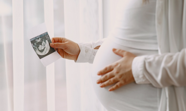 Screen Shot 2022 05 16 At 15 41 03 Manfaat buah matoa untuk Ibu hamil. (Foto: freepik)