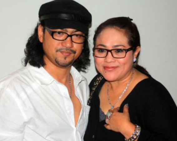 Artis Menikah dengan Manajer. (Foto: Instagram)