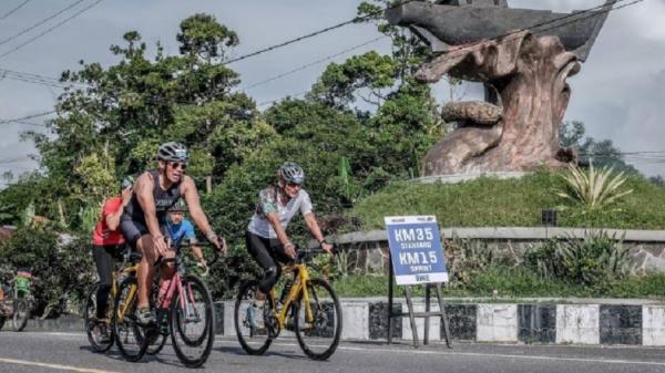 Menparekraf/Kabaparekraf Sandiaga Salahuddin Uno mengapresiasi penyelenggaraan event pariwisata berbasis olahraga (sport tourism) Belitung Triathlon 2022. (Foto: Istimewa)