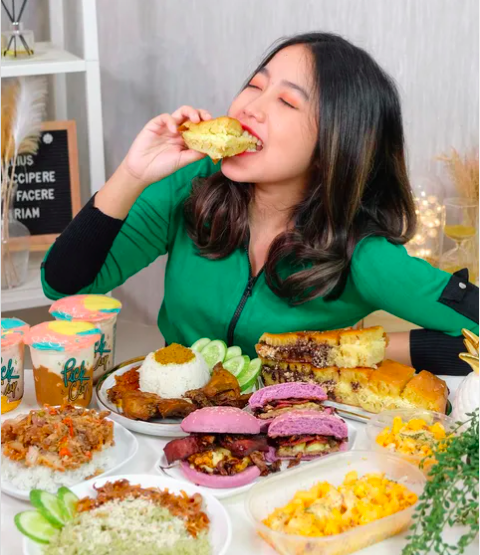 Food vlogger Ulfah Yunita Putri Utama di Podcast Aksi Nyata Perindo. (Foto: YouTube)