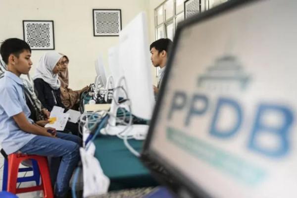 Masyarakat Diimbau Laporkan Calo PPDB 2022, Saber Pungli Jabar Siap Lindungi Pelapor