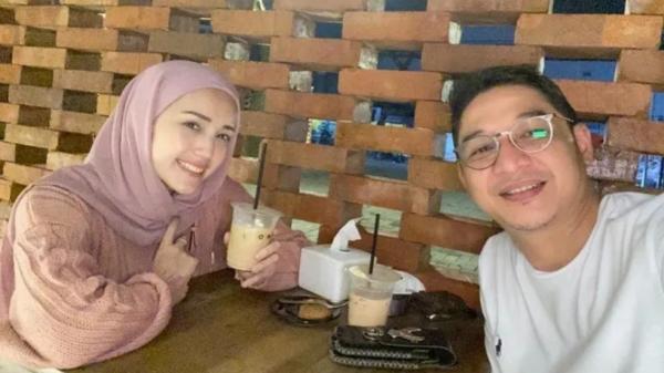 Artis Indonesia yang Menikahi Pramugari Cantik. (Foto: instagram)
