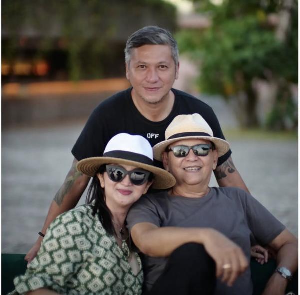 Potret cantik istri Roy Marten, Anna Mariana liburan di Bali. (Foto: instagram)