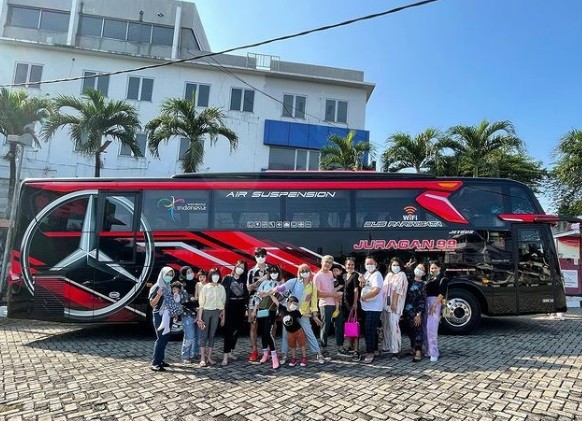 Tya Ariestya Deretan Artis Pernah Booking Bus Mewah. (Foto: Instagram)