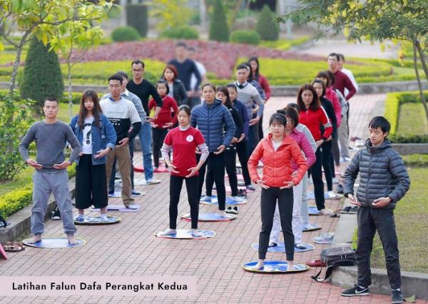 Latihan Falun Dafa Latihan Falun Dafa