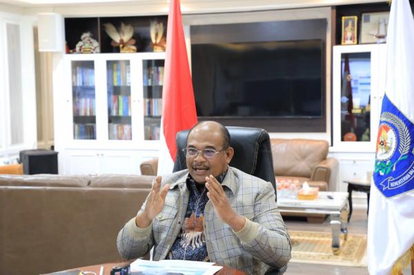 Dirjen Bina Adwil Kemendagri, Safrizal menjelaskan perpanjangan PPKM. (foto: istimewa)