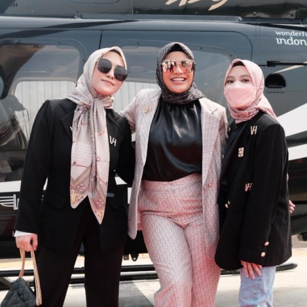 Screenshot 20220614 200753 Gallery Aurel Hermansyah bersama Owner Vanilla Hijab. (Foto: istimewa)