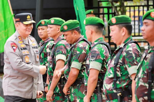IMG 20220616 WA0004 Kapolda Riau Irjen Pol Moh Iqbal disambut hangat jajaran prajurit TNI AD di kabupaten Kampar. (Foto: Ist)