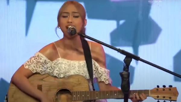Not Kalimba Pesawat Kertas 365 Hari JKT48 Chord Gitar dan Lirik Lagu Pesawat Kertas 365 Hari - Sisca JKT48, Viral di TikTok