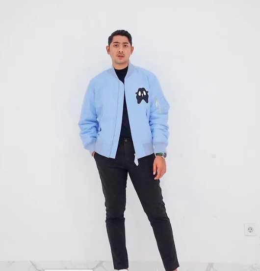 Screen Shot 2022 06 17 At 18 35 14 Aktor Ganteng Dambaan Ibu-Ibu. (Foto: Instagram)