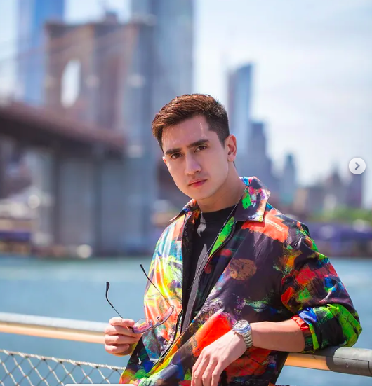 Screen Shot 2022 06 17 At 18 35 40 Aktor Ganteng Dambaan Ibu-Ibu. (Foto: Instagram)