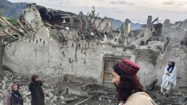 Gempa Bumi Dahsyat Guncang Distrik di Afghanistan, 280 Tewas Tertimpa Bangunan