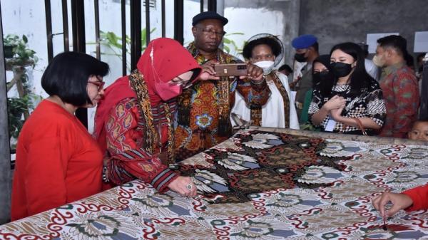 Dikunjungi Dubes Negara Peserta G-20, Pemkab Sukoharjo Pamerkan 7 Produk Unggulan