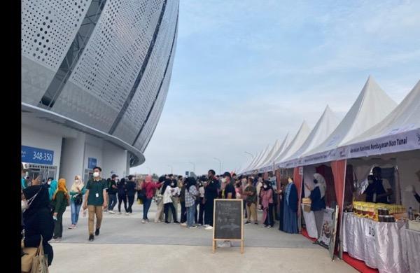 JIS mulai dipadati masyarakat jelang malam puncak HUT ke-495 Jakarta