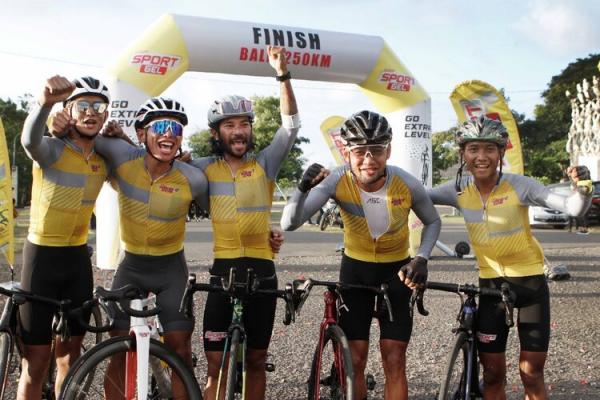 Bintang Toedjoe Gowes 4 Day Gowes 4 Day “Push The Limit” Jakarta-Bali. (Foto: dok Bintang Toedjoe)