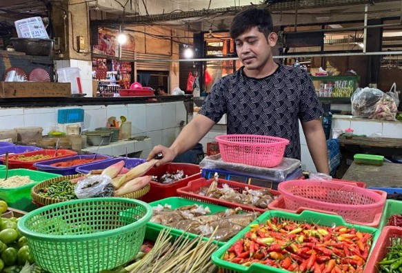 Harga Cabai Hingga Daging Sapi Mahal Pedagang Mengeluh Omzet Turun Drastis