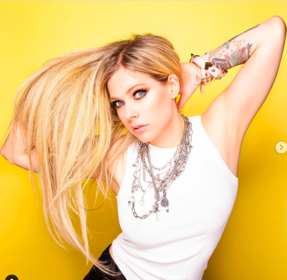 Screen Shot 2022 07 01 At 18 45 22 Fashion Casual untuk Nongkrong ala Artis Hollywood. (Foto: Instagram)