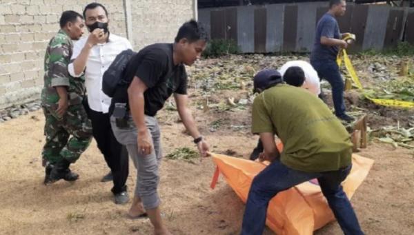 Potongan tubuh anak yang dibunuh dan dimutilasi ayah kandung di Tembilahan Hulu, Indragiri Hilir. (Foto: Ist)