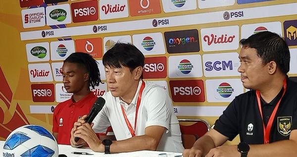 Shin Tae-yong konpres Pelatih Timnas Indonesia U-19 Shin Tae-yong cukup puas dengan hasil 7-0 melawan Brunei Darussalam di Piala AFF U-19 2022. Namun, dia juga menyoroti soal daya konsetrasi anak asuhnya. (foto: Ilham Sigit/MPI)