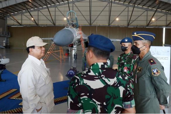 Menhan Prabowo Subianto mengunjungi markas Lanud Iswahjudi di Madiun. (Foto: ist)
