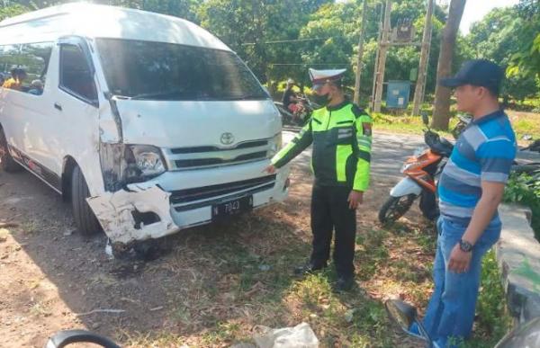Kecelakaan Mengerikan 4 Orang Sekeluarga di Banyuwangi Tewas Ditabrak Mobil