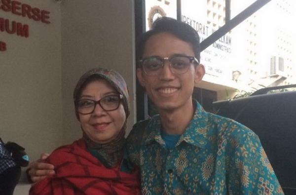 Anak artis yang sempat tak diakui sang ayah. (Foto: Okezone)