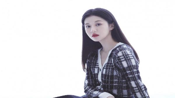 Go Yoon Jung, Artis yang menggantikan Jung So Min di Alchemy of Souls Season 2 (Foto: IG)