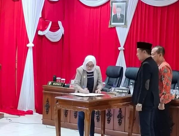 Bupati Anna dan DPRD Bojonegoro Bahas Raperda Dana Abadi Pendidikan Berkelanjutan