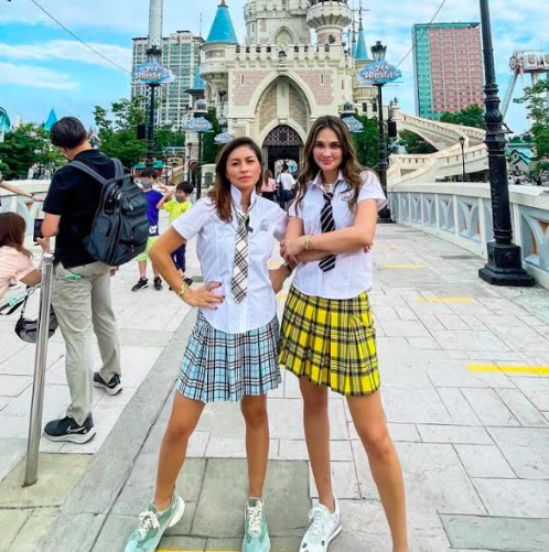 Deretan artis bergaya imut seperti anak SMA