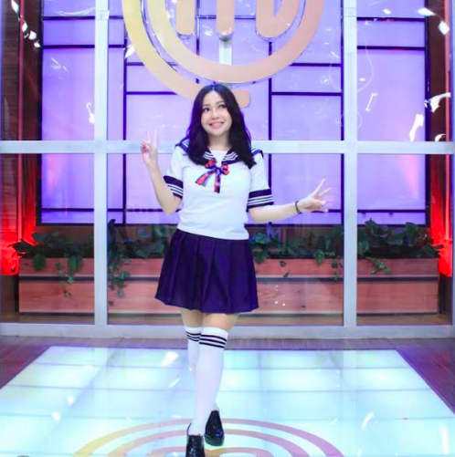 Deretan artis bergaya imut seperti anak SMA. (Foto: instagram)